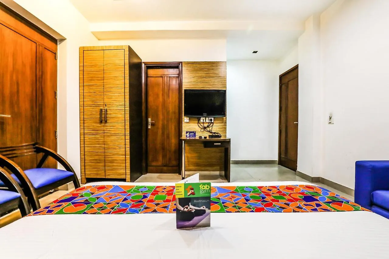 Fabhotel The Residency Dlf Galleria Gurgaon 3*,  India
