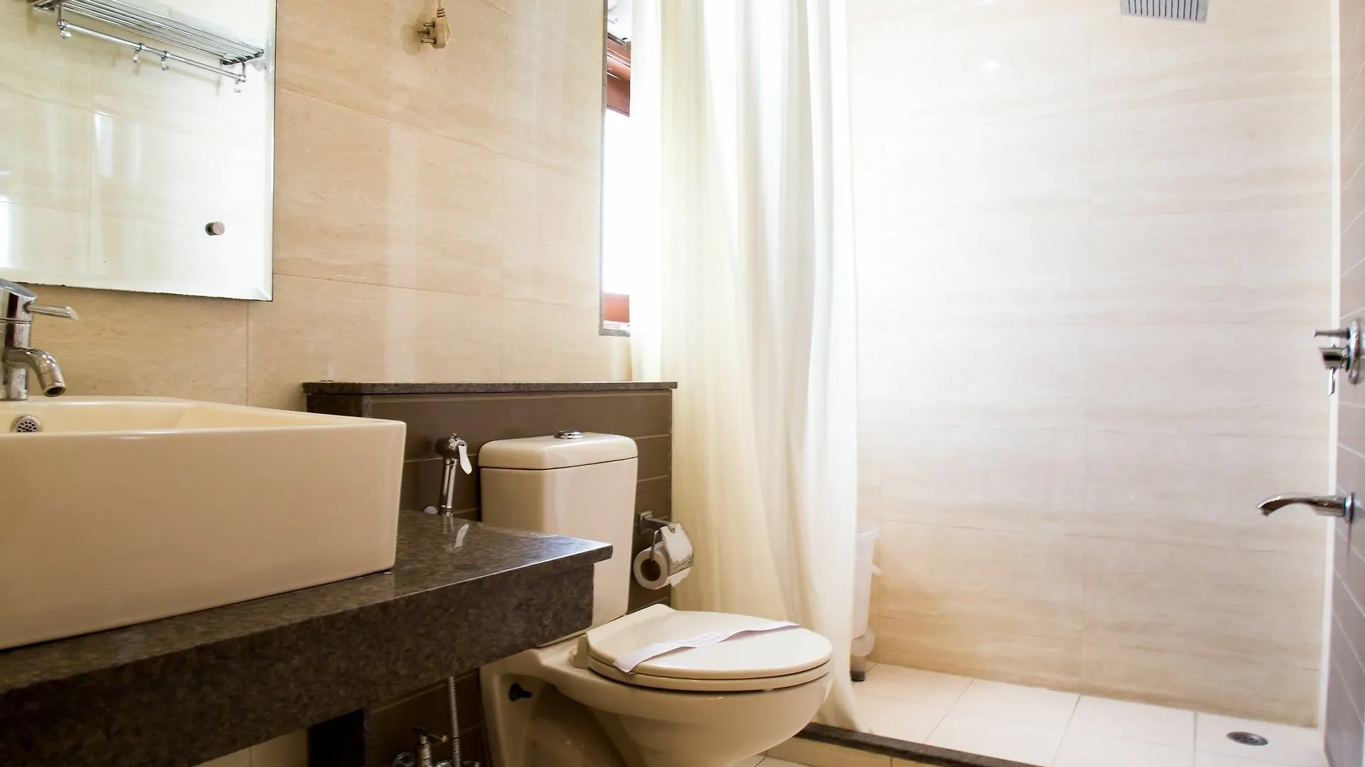 Fabhotel The Residency Dlf Galleria Gurgaon