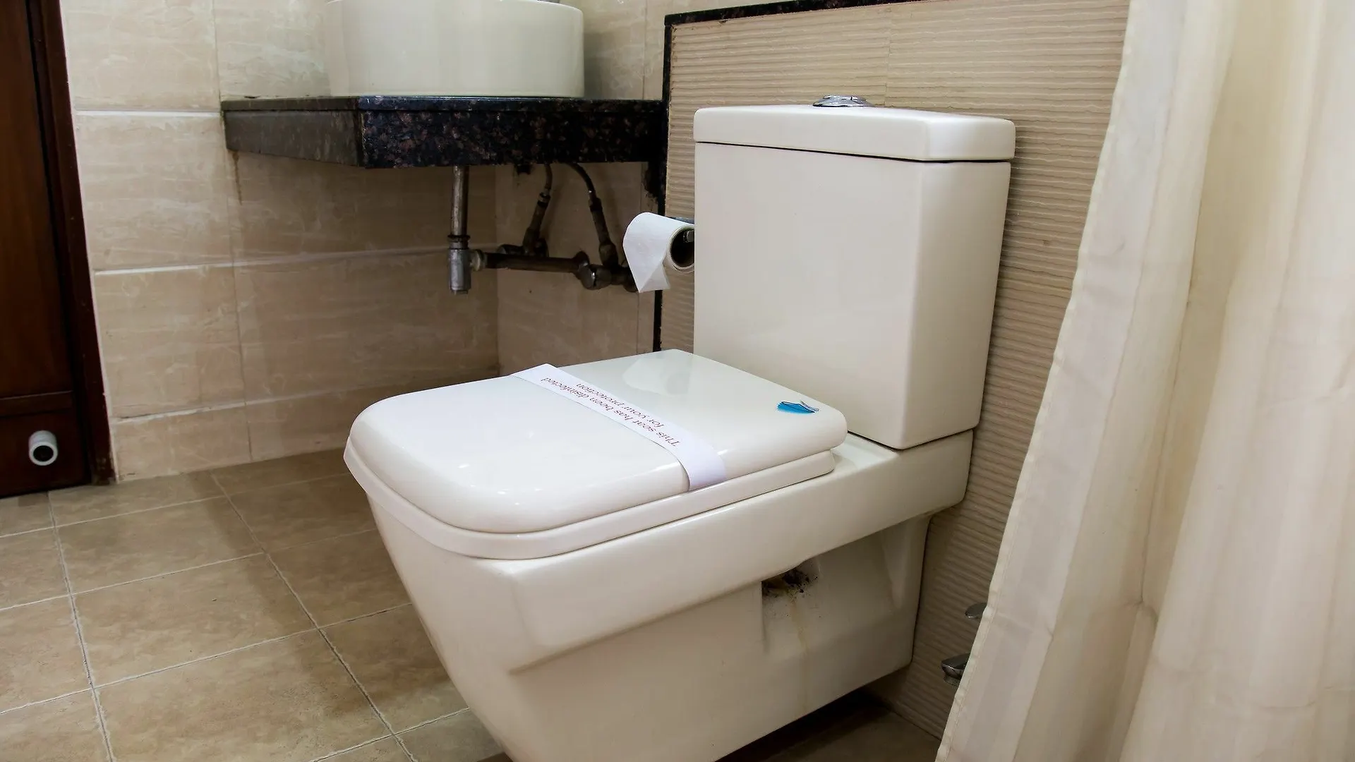 Hotel Fabhotel The Residency Dlf Galleria Gurgaon